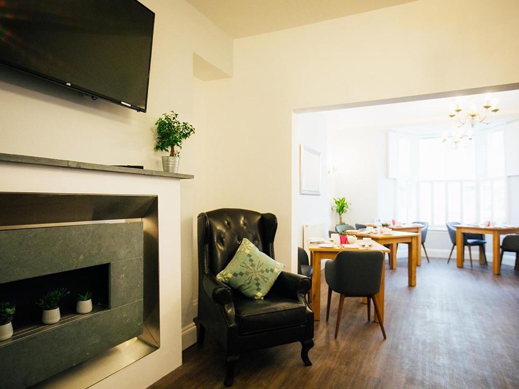 فندق The Townhouse تينبي الغرفة الصورة
