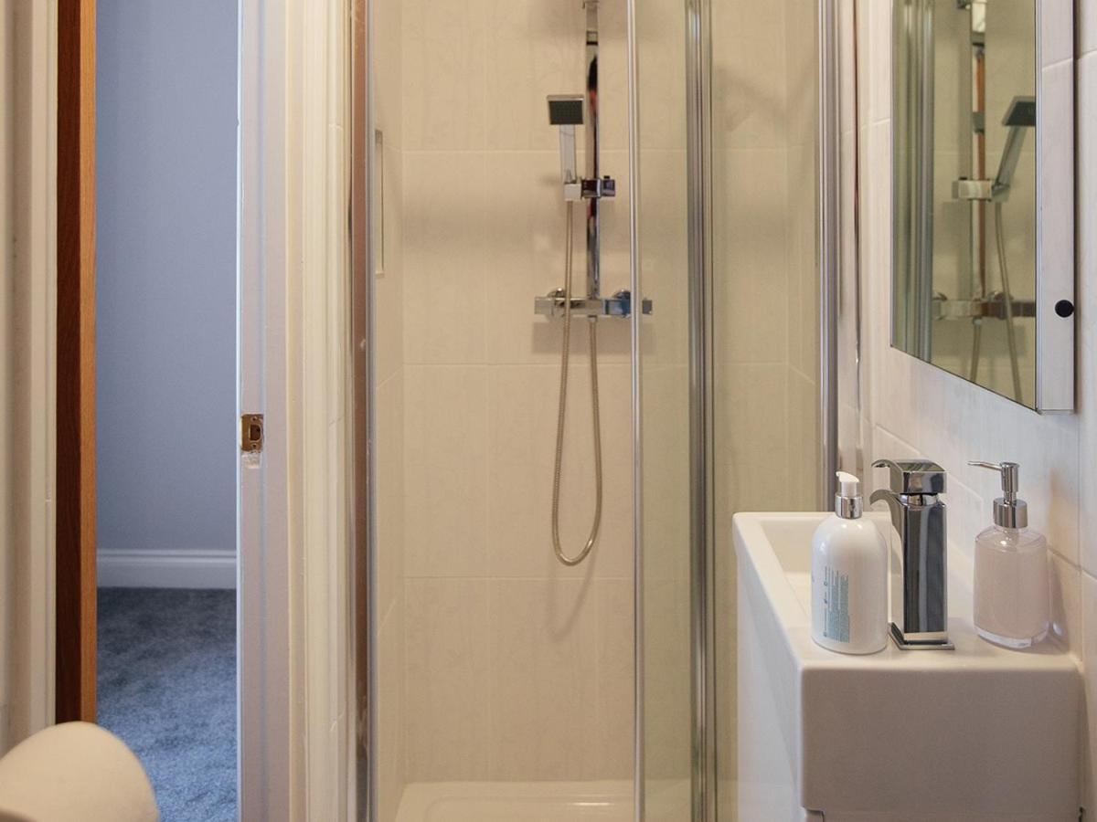 فندق The Townhouse تينبي الغرفة الصورة